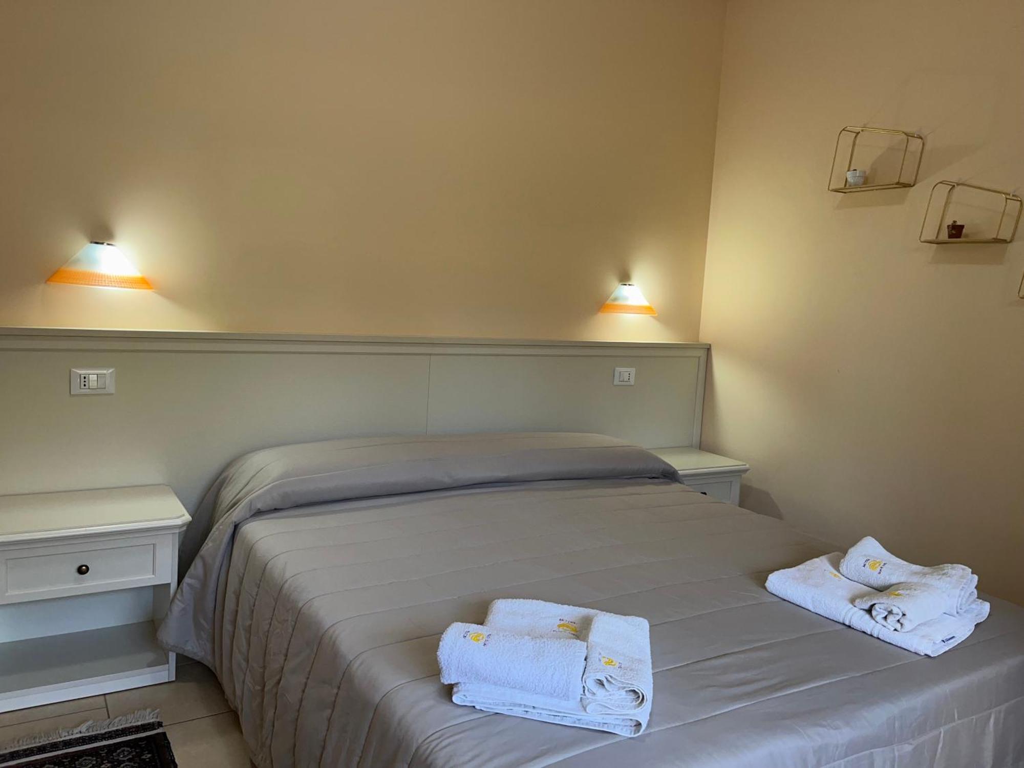 Residenza Domus Aurea Tropea- Vista Mare Hotel ซานตาโดเมนิกา ภายนอก รูปภาพ
