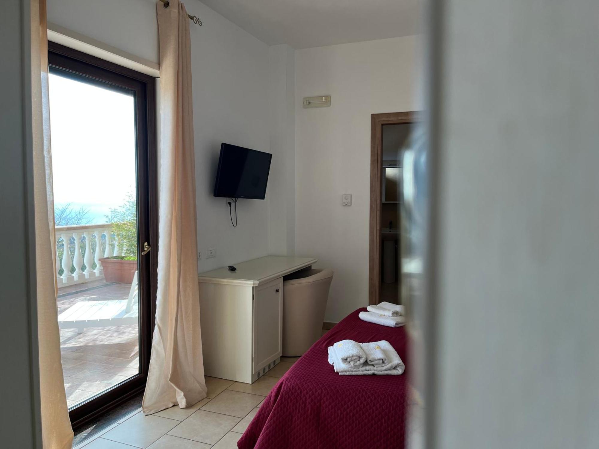 Residenza Domus Aurea Tropea- Vista Mare Hotel ซานตาโดเมนิกา ภายนอก รูปภาพ