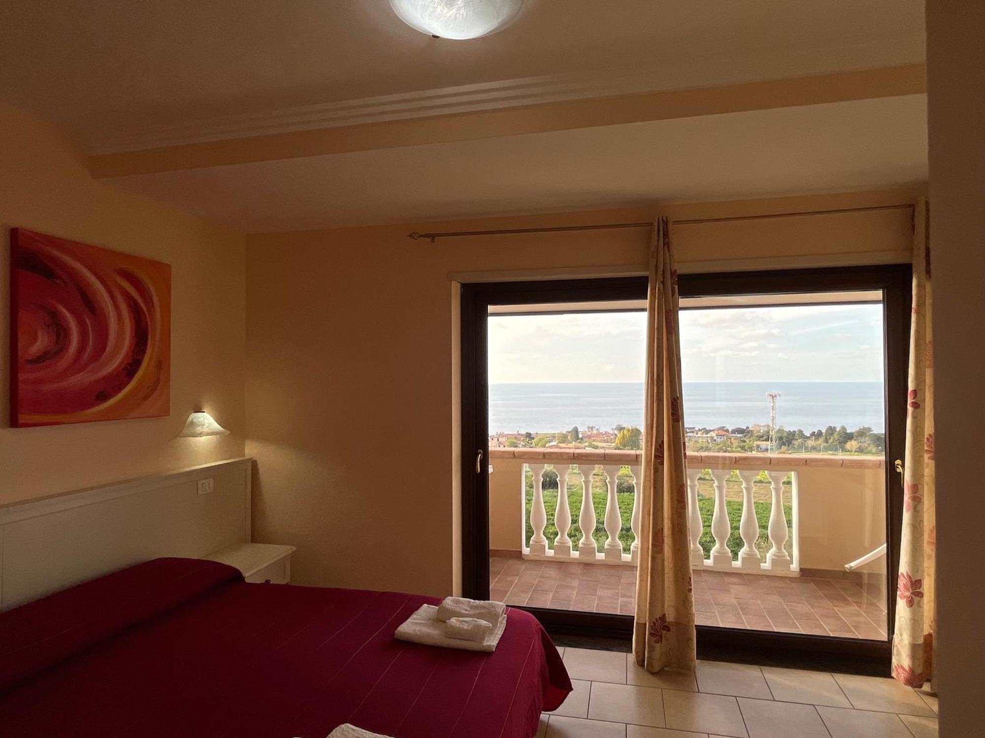 Residenza Domus Aurea Tropea- Vista Mare Hotel ซานตาโดเมนิกา ภายนอก รูปภาพ