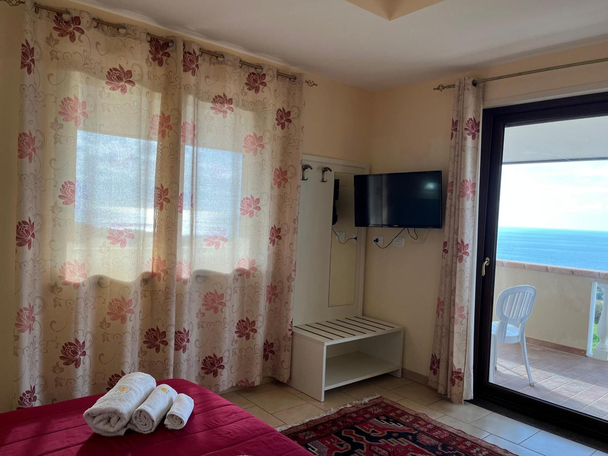 Residenza Domus Aurea Tropea- Vista Mare Hotel ซานตาโดเมนิกา ภายนอก รูปภาพ