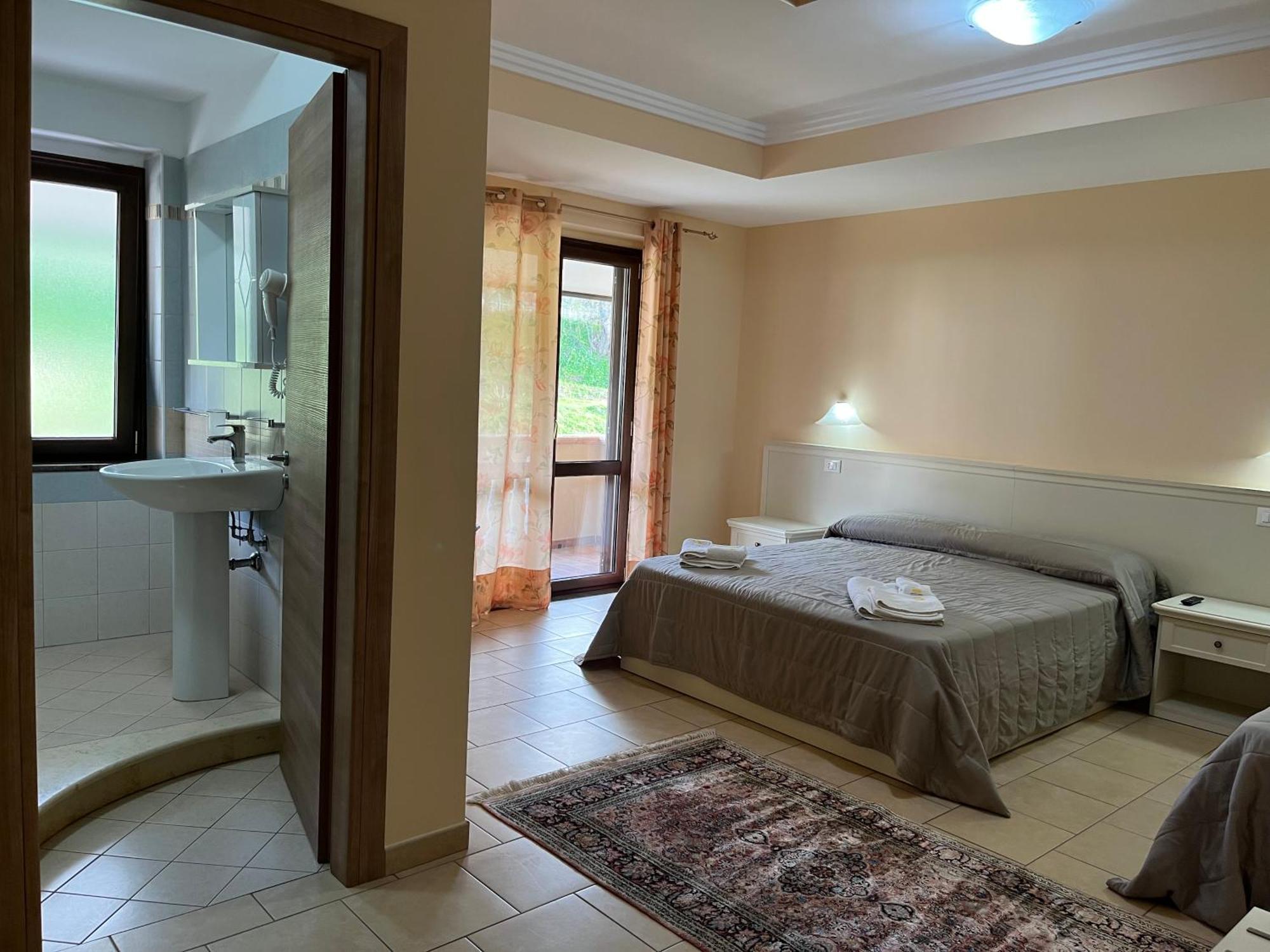 Residenza Domus Aurea Tropea- Vista Mare Hotel ซานตาโดเมนิกา ภายนอก รูปภาพ