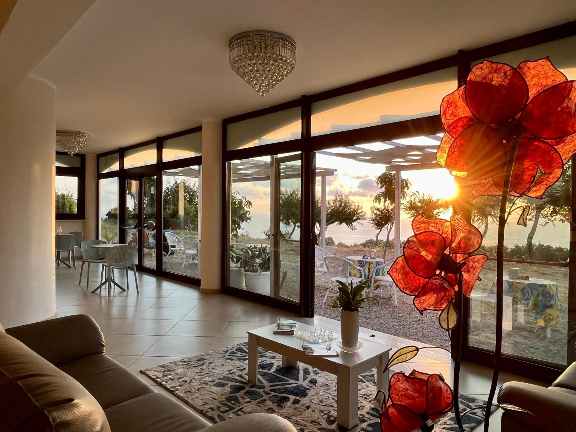 Residenza Domus Aurea Tropea- Vista Mare Hotel ซานตาโดเมนิกา ภายนอก รูปภาพ