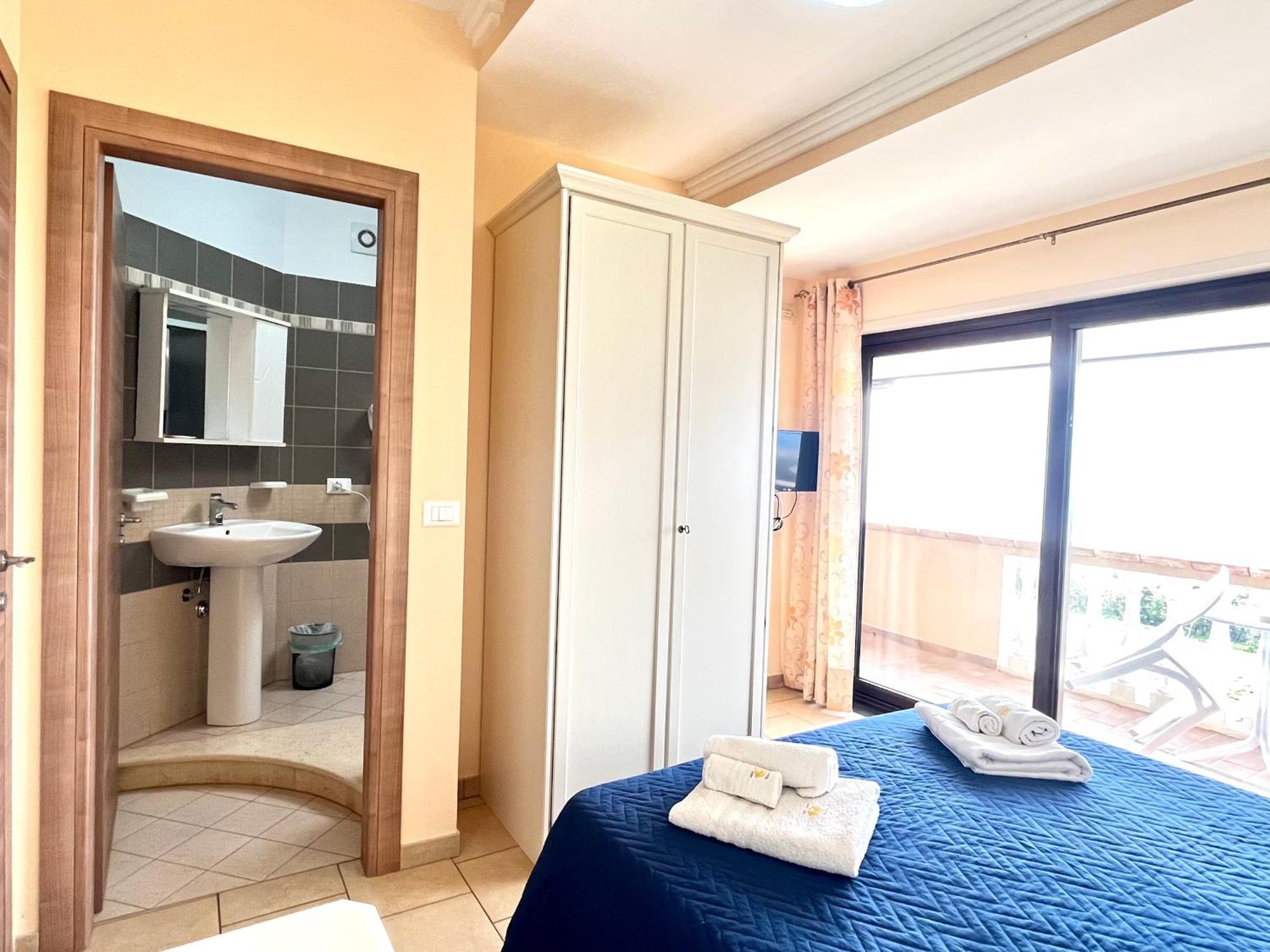 Residenza Domus Aurea Tropea- Vista Mare Hotel ซานตาโดเมนิกา ภายนอก รูปภาพ